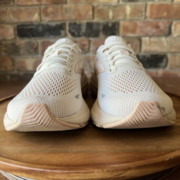 Brooks Adrenaline GTS 23 Supportive Peach Running Shoes Sneakers Women's 8.5 - Picture 15 of 16